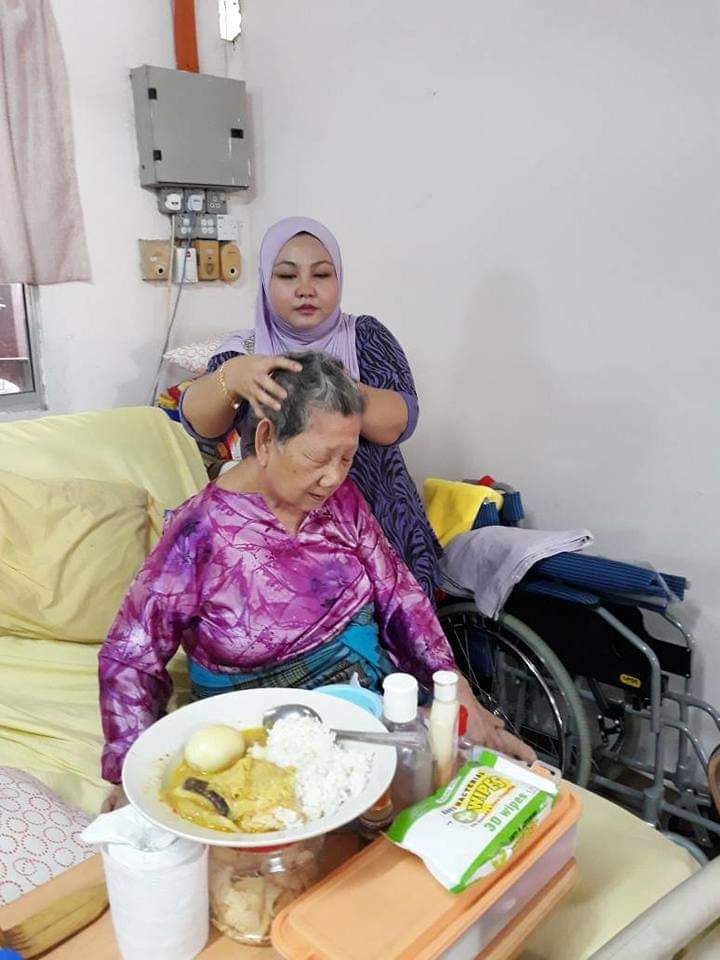 Sarena gave body massage healing therapy to ailing women